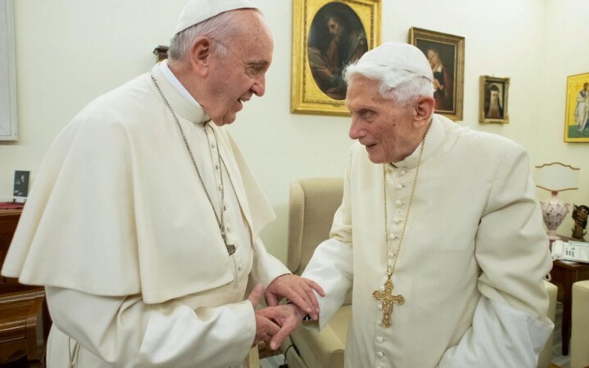 Papa Francisco e Bento XVI - Reprodução: redes sociais