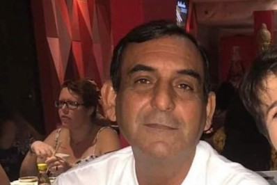 Dono de joalheria morto em Bangu é enterrado sob forte emoção: 'impossível acreditar'