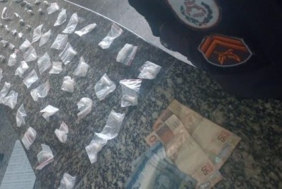 Após um mês em regime aberto, criminoso é preso com drogas em Araruama