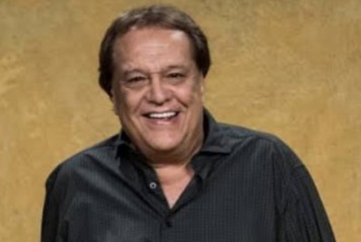 Dennis Carvalho recebe alta hospitalar após passar um mês internado, no Rio