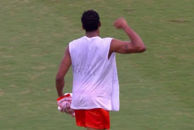 Jogo das Estrelas no Maracanã tem mensagens e homenagens a Pelé