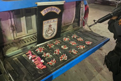 PM prende acusado de tráfico de drogas na Praia Grande, em Arraial do Cabo