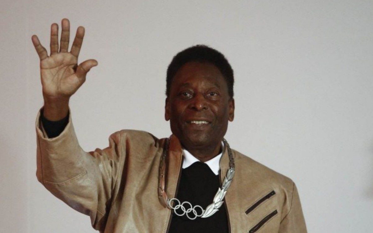 Morre Pel&eacute;, aos 82 anos, nesta quinta-feira (29).