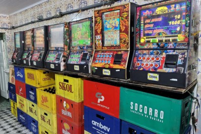 Polícia Civil apreende máquinas caça-níqueis no Centro 