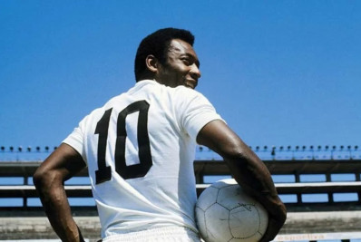 Vídeos: veja grandes lances de Pelé em campo