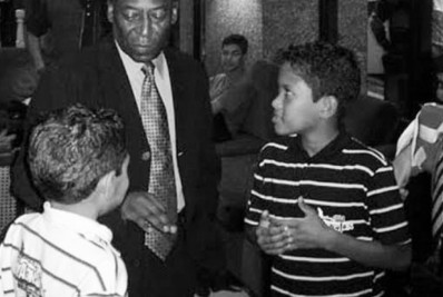 Filhos e netos prestam homenagens a Pelé nas redes sociais