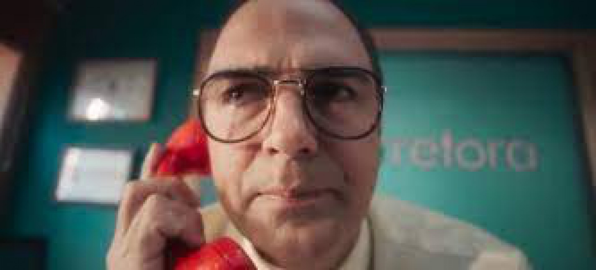 Tadeu Schmidt - Reprodução de vídeo