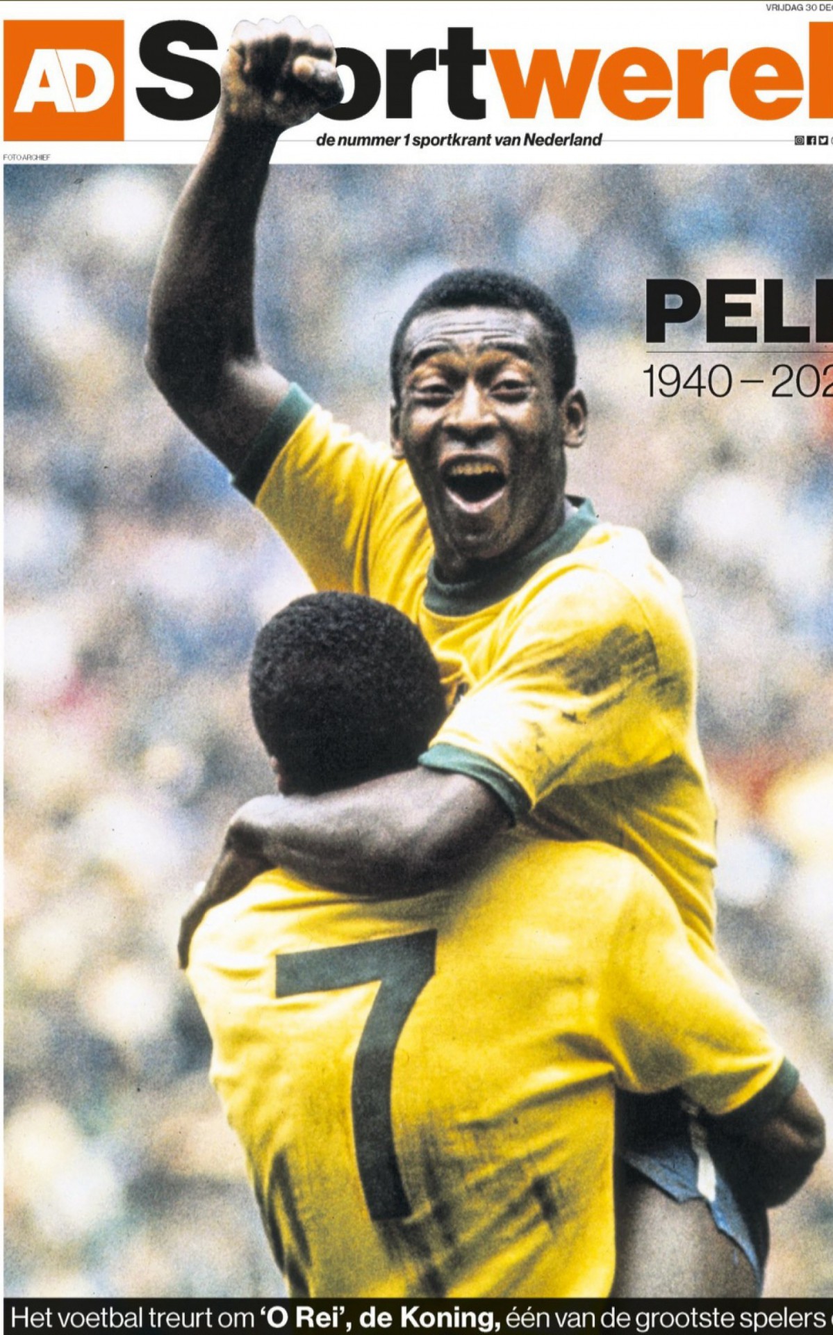 O holand&ecirc;s AD Sportwereld escreveu em portugu&ecirc;s: 'O Rei' 