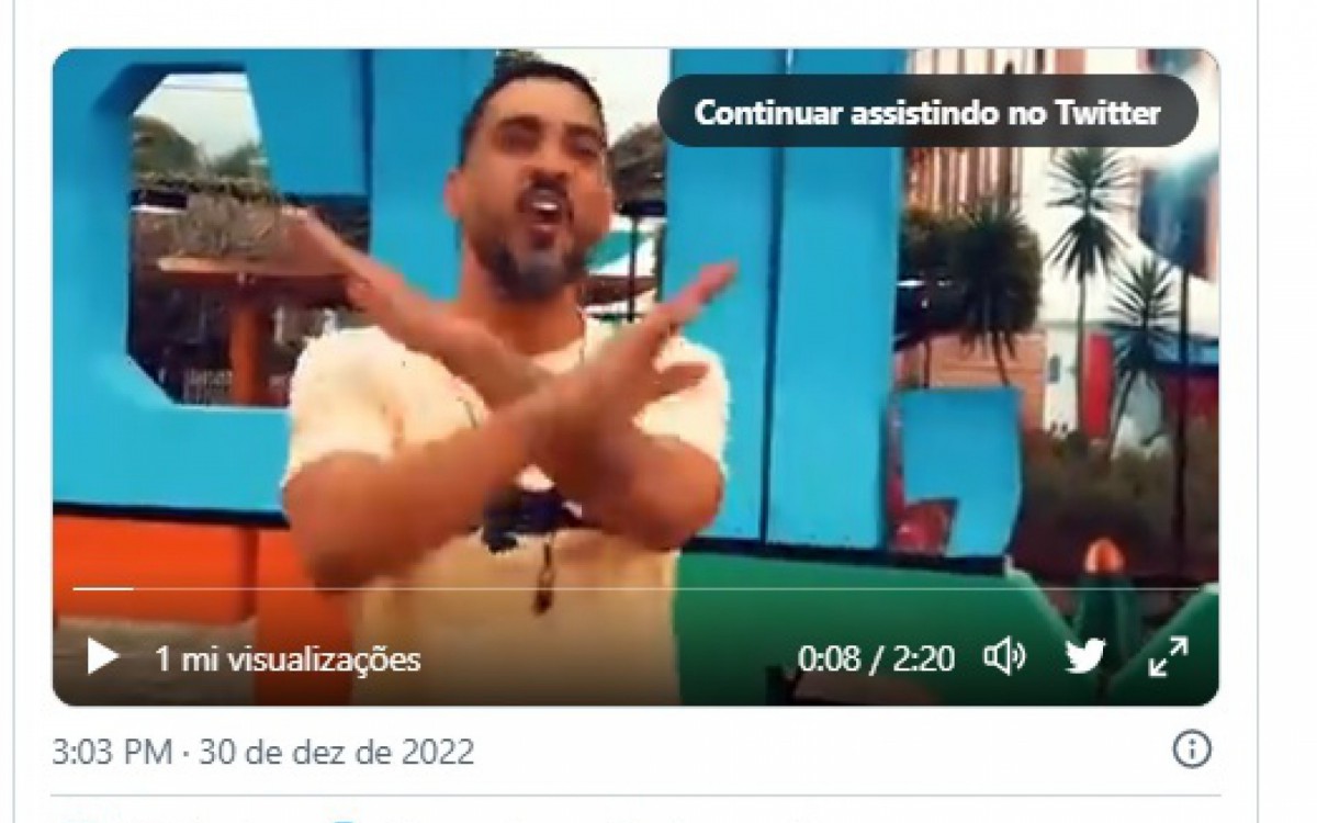 Perfil no Twitter de Lula posta clipe da m&uacute;sica 'T&aacute; na hora do Jair j&aacute; ir embora'. Tweet foi exclu&iacute;do posteriormente