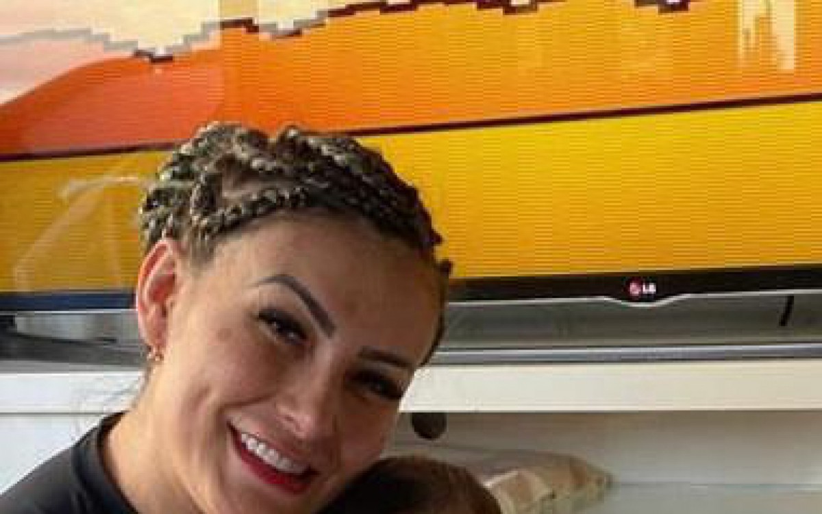 A modelo Andressa Urach deu &aacute; luz a Leon, seu segundo filho. Ela tamb&eacute;m &eacute; m&atilde;e de Arthur