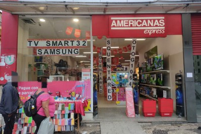 Mulher é presa por furto de televisão na Americanas do Rio Comprido