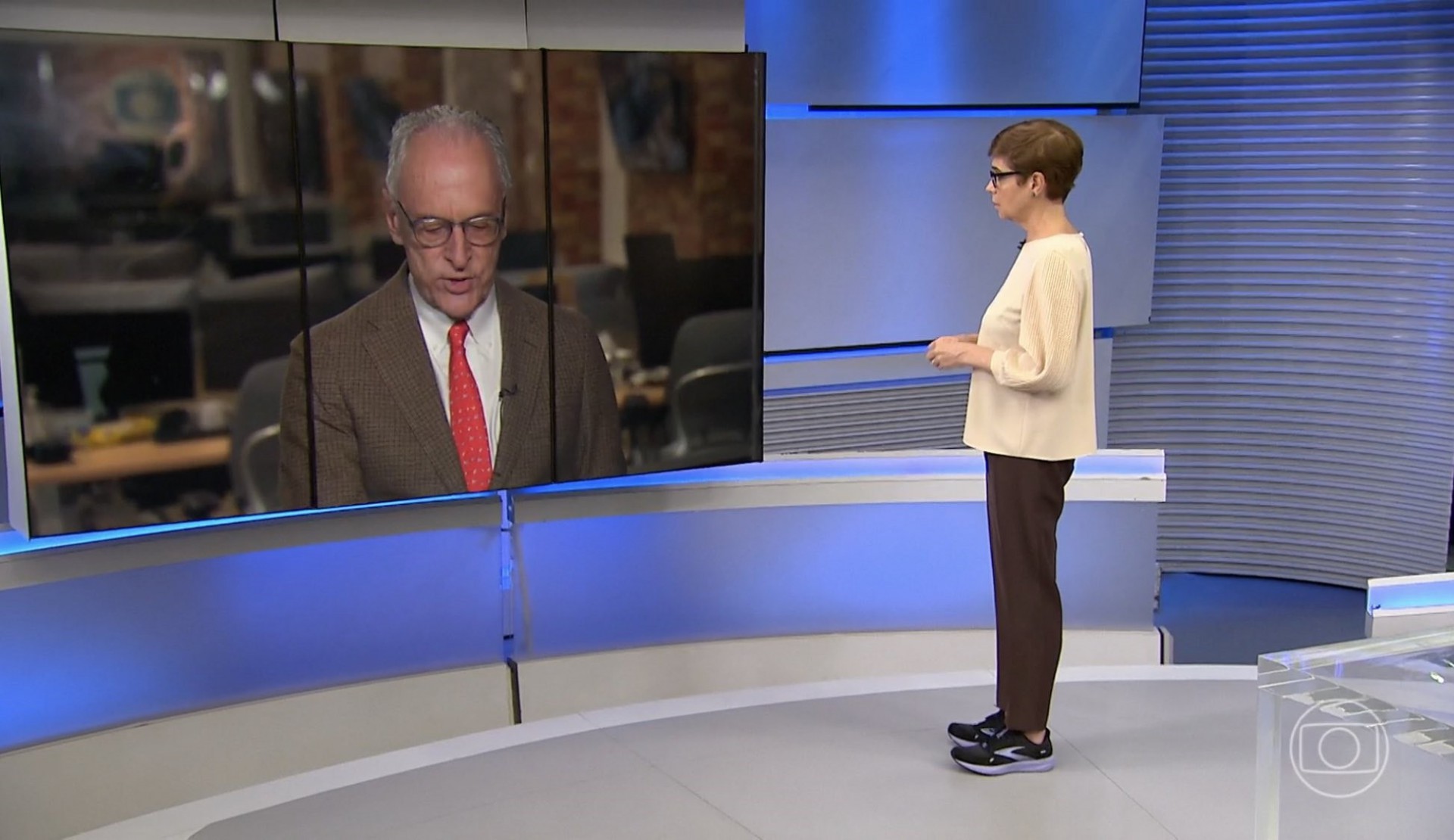 Renata Lo Prete usa tênis durante o Jornal da Globo - Reprodução de vídeo / TV Globo