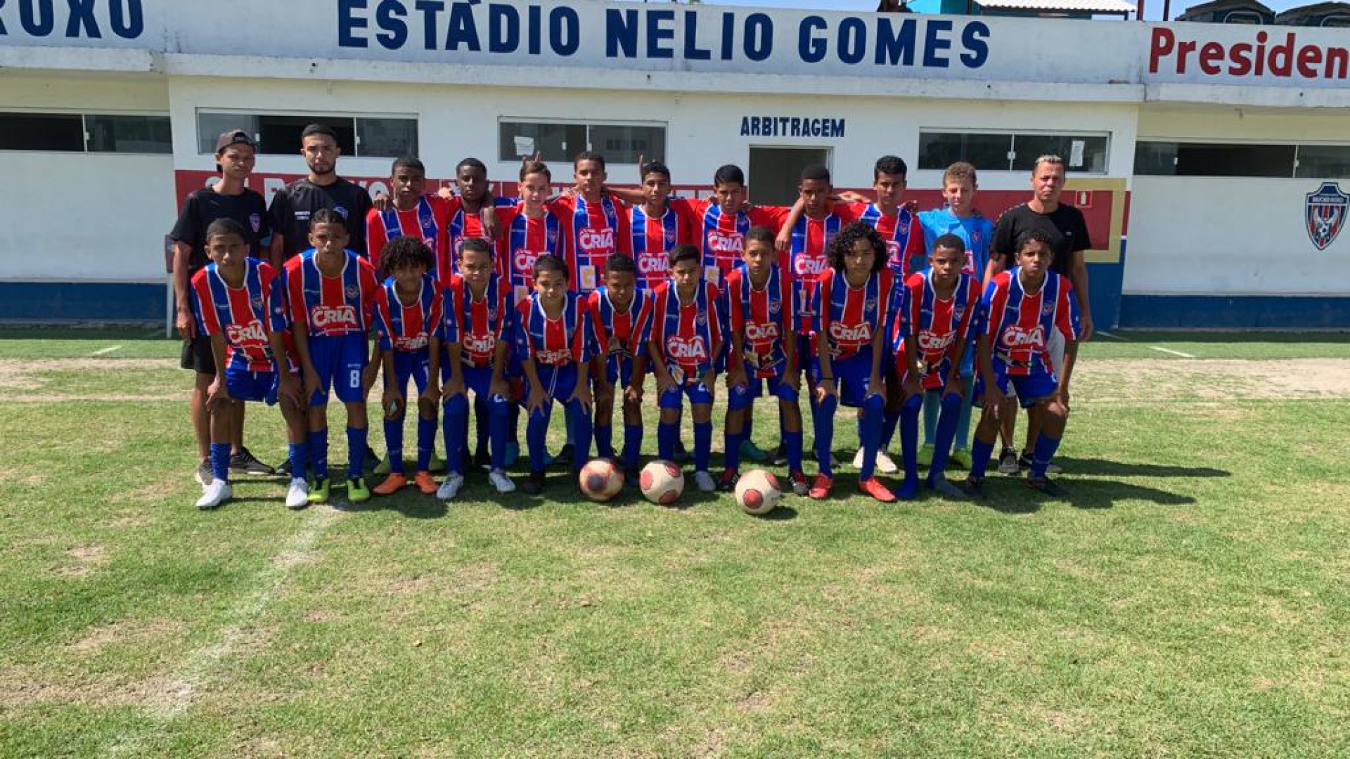 Os meninos do Sub-13 foram vice-campe&otilde;es da Copinha Igua&ccedil;uana - Divulga&ccedil;&atilde;o