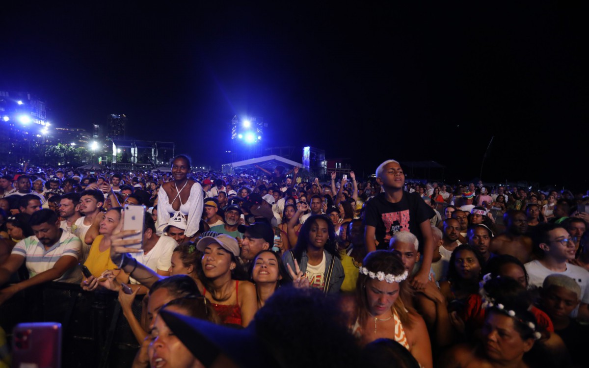 Show da cantora Iza, no R&eacute;veillon Copacabana. 