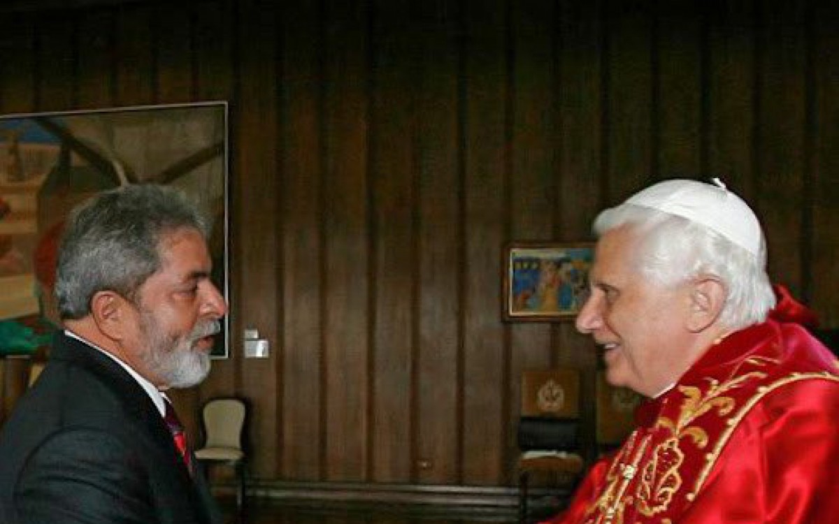 Lula e o Papa emérito Bento XVI - Ricardo Stuckert