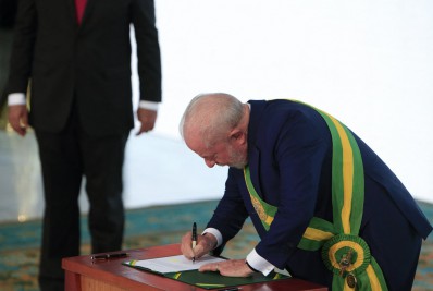 Primeiros decretos de Lula são publicados no Diário Oficial da União 