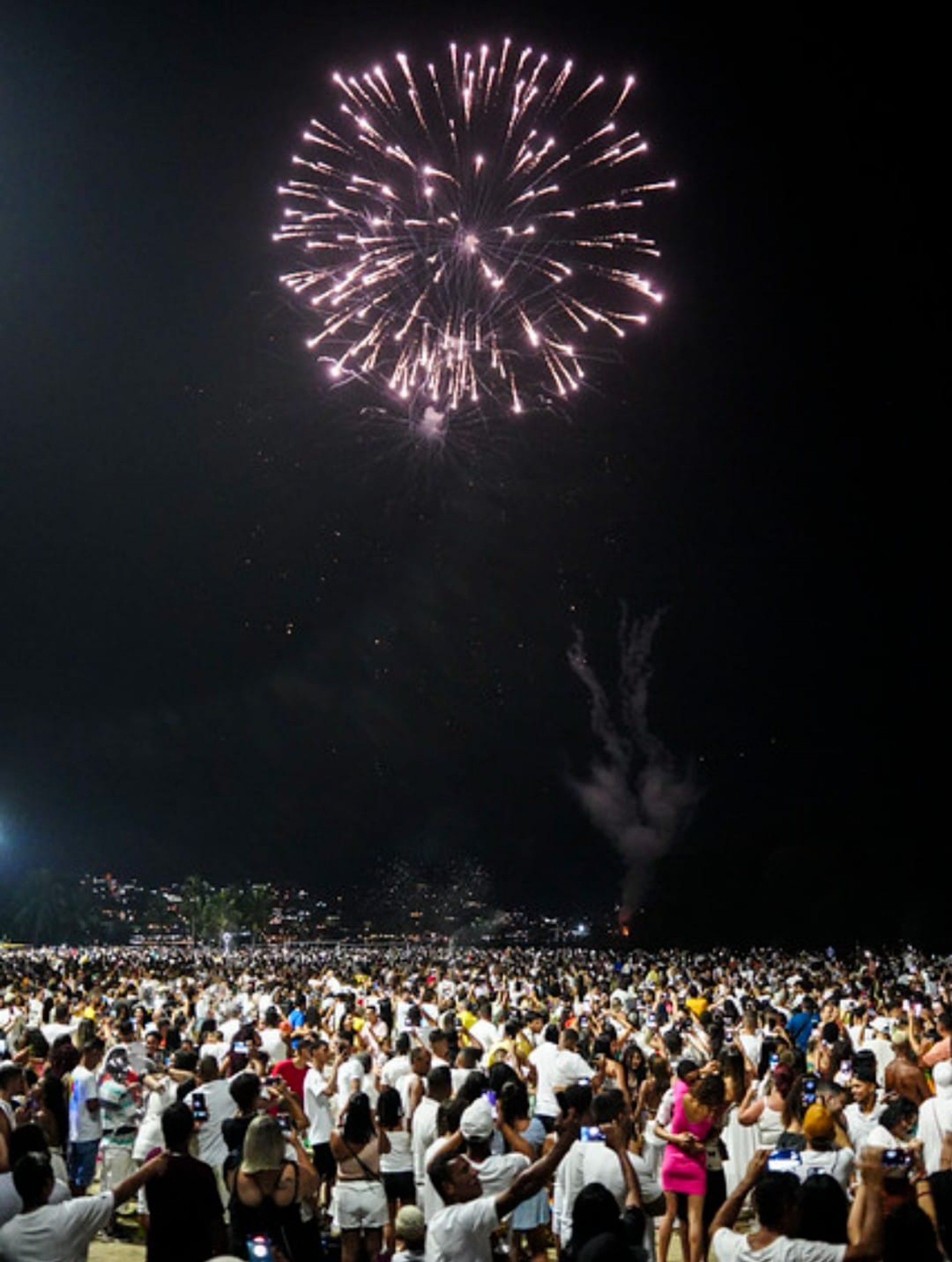 Virada do Ano na Praia do Anil - Divulga&ccedil;&atilde;o/PMAR