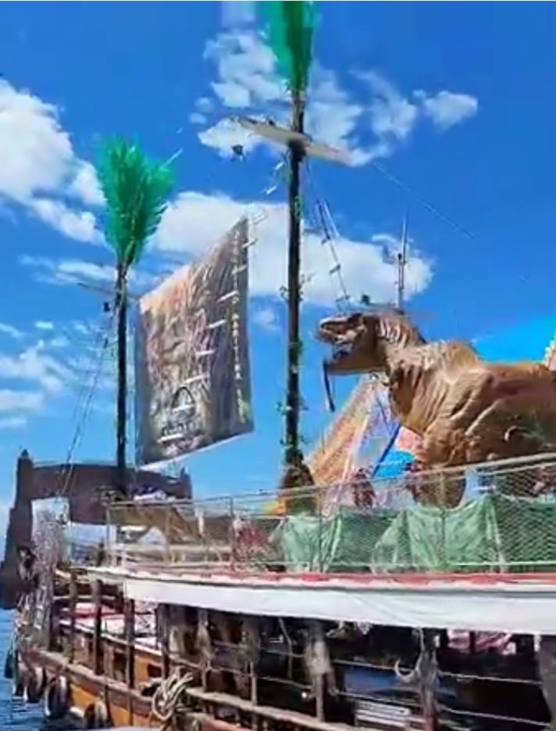 Barco dinossauro - Divulga&ccedil;&atilde;o/rede social