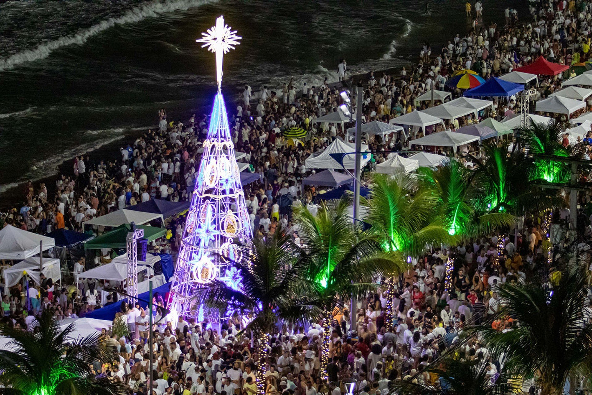Réveillon na Praia dos Cavaleiros com shows de Zé Ramalho e Banda Hits. Macaé/RJ - Divulgação/Rui Porto Filho