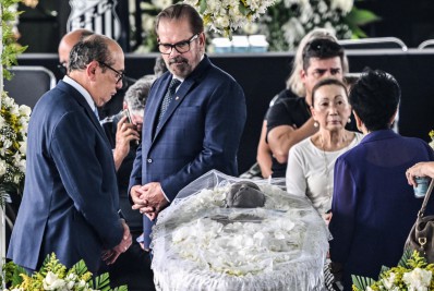 Ausência de figuras ligadas à seleção brasileira em velório de Pelé gera críticas nas redes sociais