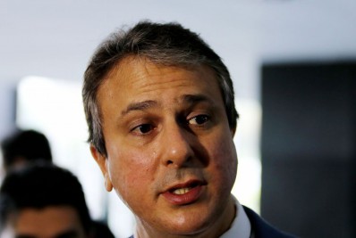 Santana põe alfabetização na idade certa como maior prioridade do MEC