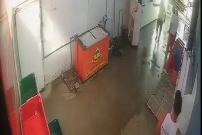 Vídeo flagra tentativa de feminicídio em Cabo Frio; assista