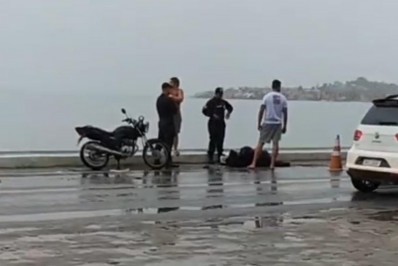 Acidente deixa motoboy ferido em Iguaba Grande