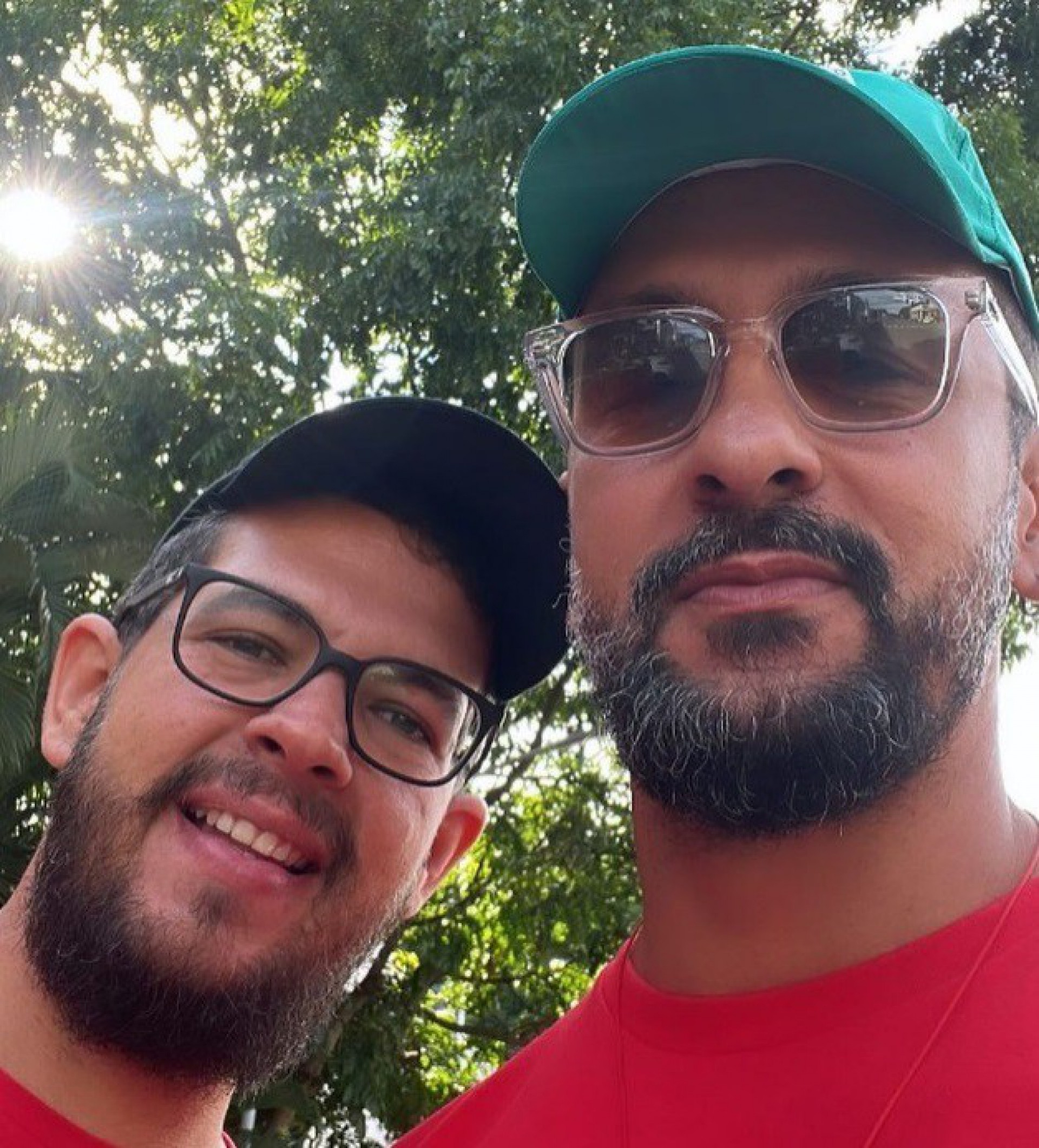 Irandhir Santos e o marido Roberto Efrem acompanharam a posse de Lula  - Reprodução do Instagram