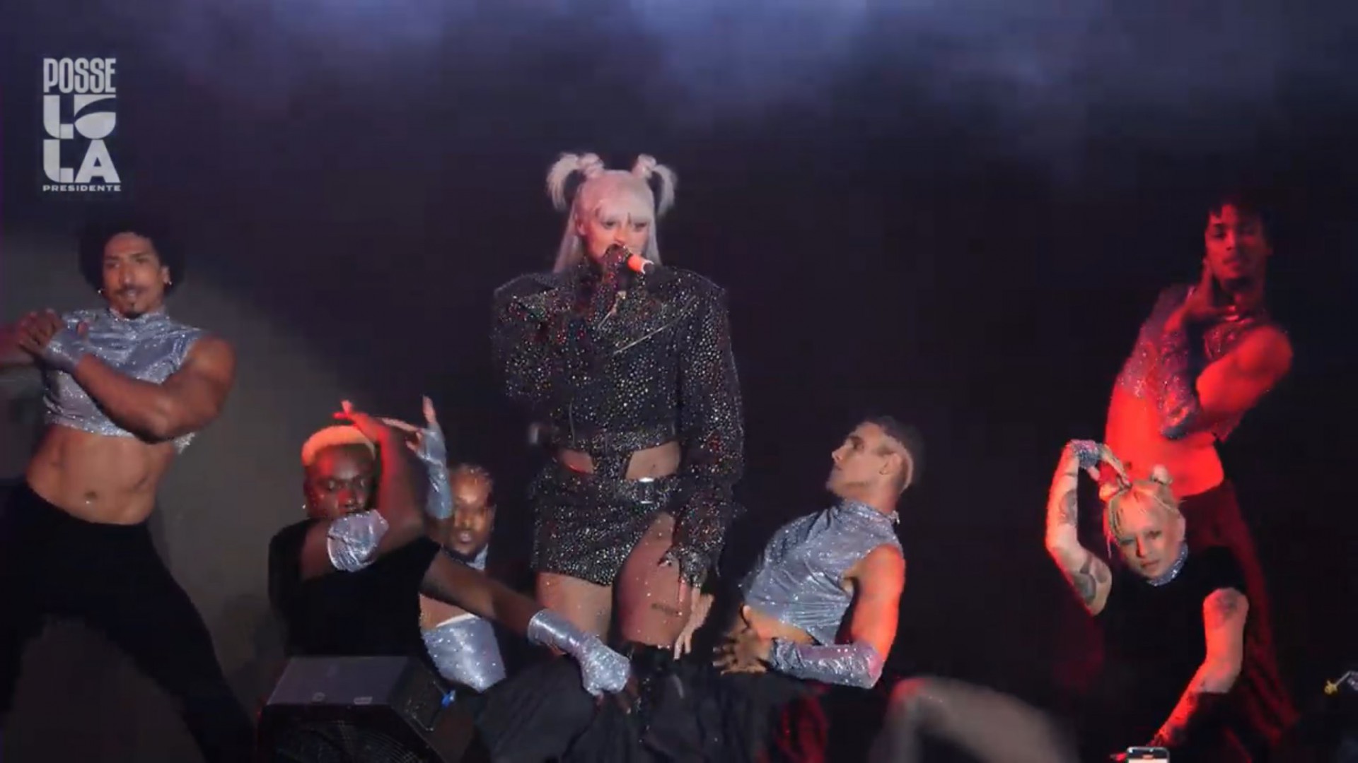 Pabllo Vittar se apresenta no Festival do Futuro, evento em comemoração a posse do presidente Luiz Inácio Lula da Silva, neste domingo - Reprodução Internet