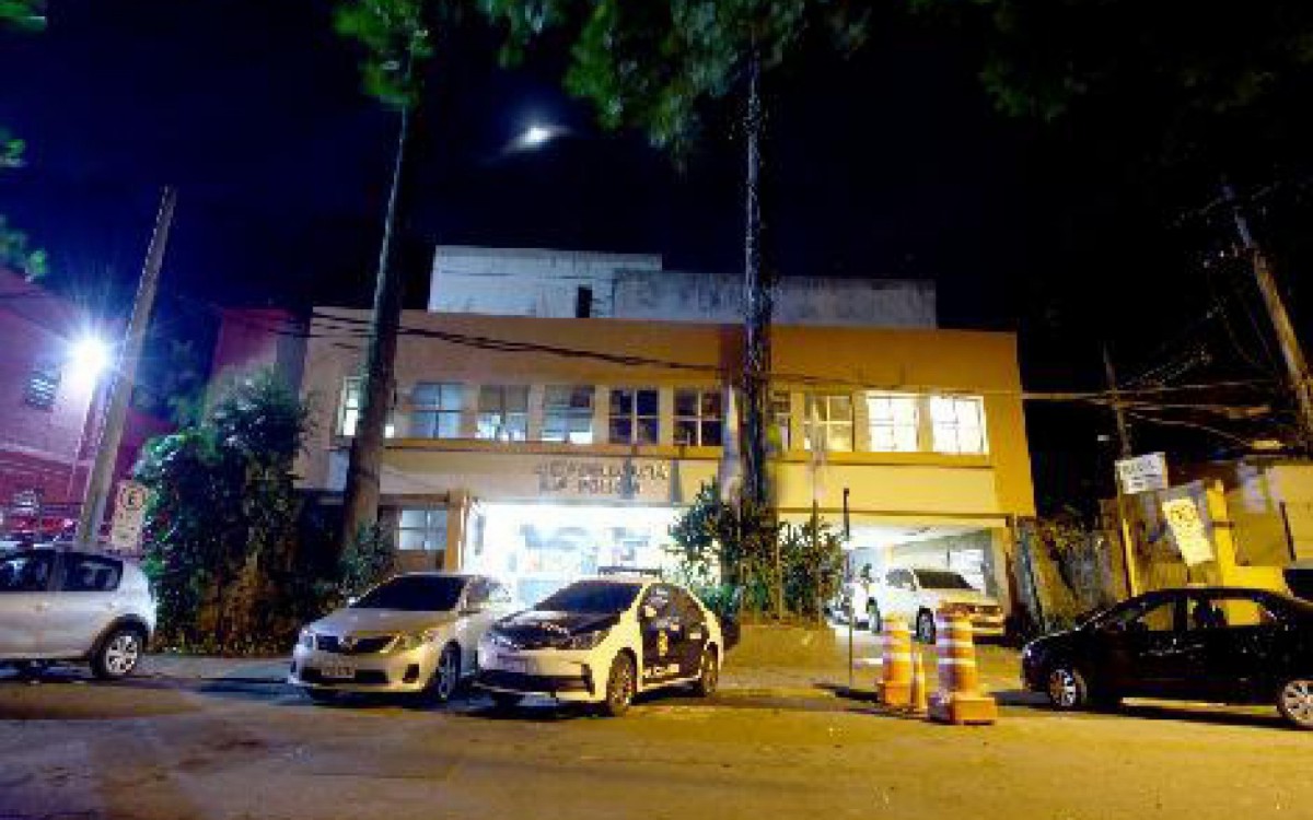 Homem foi preso e levado para a 15º DP (Gávea)