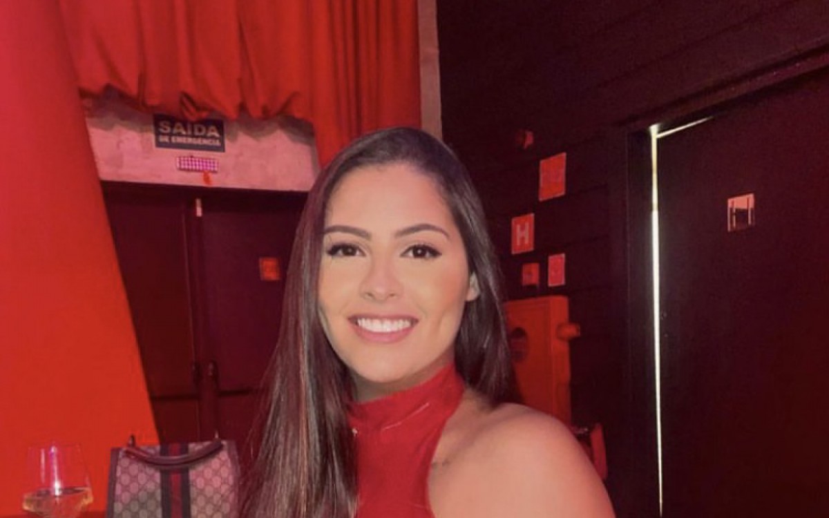 Danielle Favatto, filha de Rom&aacute;rio