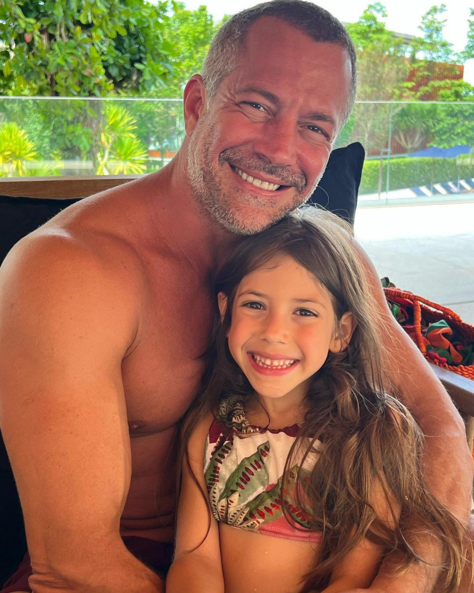 Malvino Salvador compartilha cliques com filhos e esposa durante viagem para Angra dos Reis - Reprodução Internet