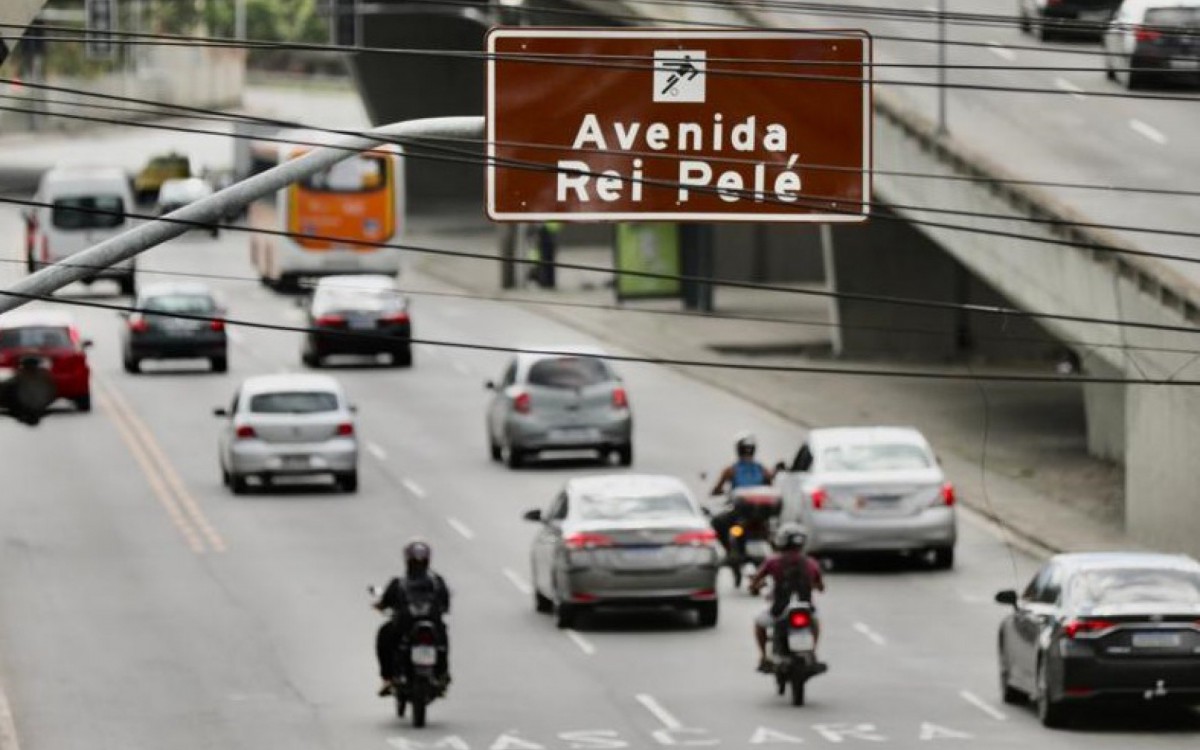 Outra placa fica na altura do Viaduto Oduvaldo Cozzi, em dire&ccedil;&atilde;o ao M&eacute;ier
