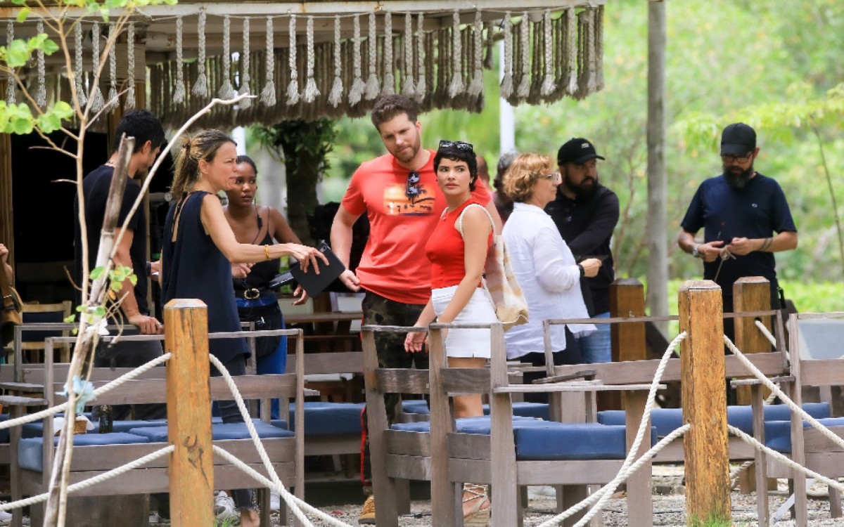 Romulo Estrela, Vanessa Gi&aacute;como e Thiago Fragoso gravam cenas na Lagoa