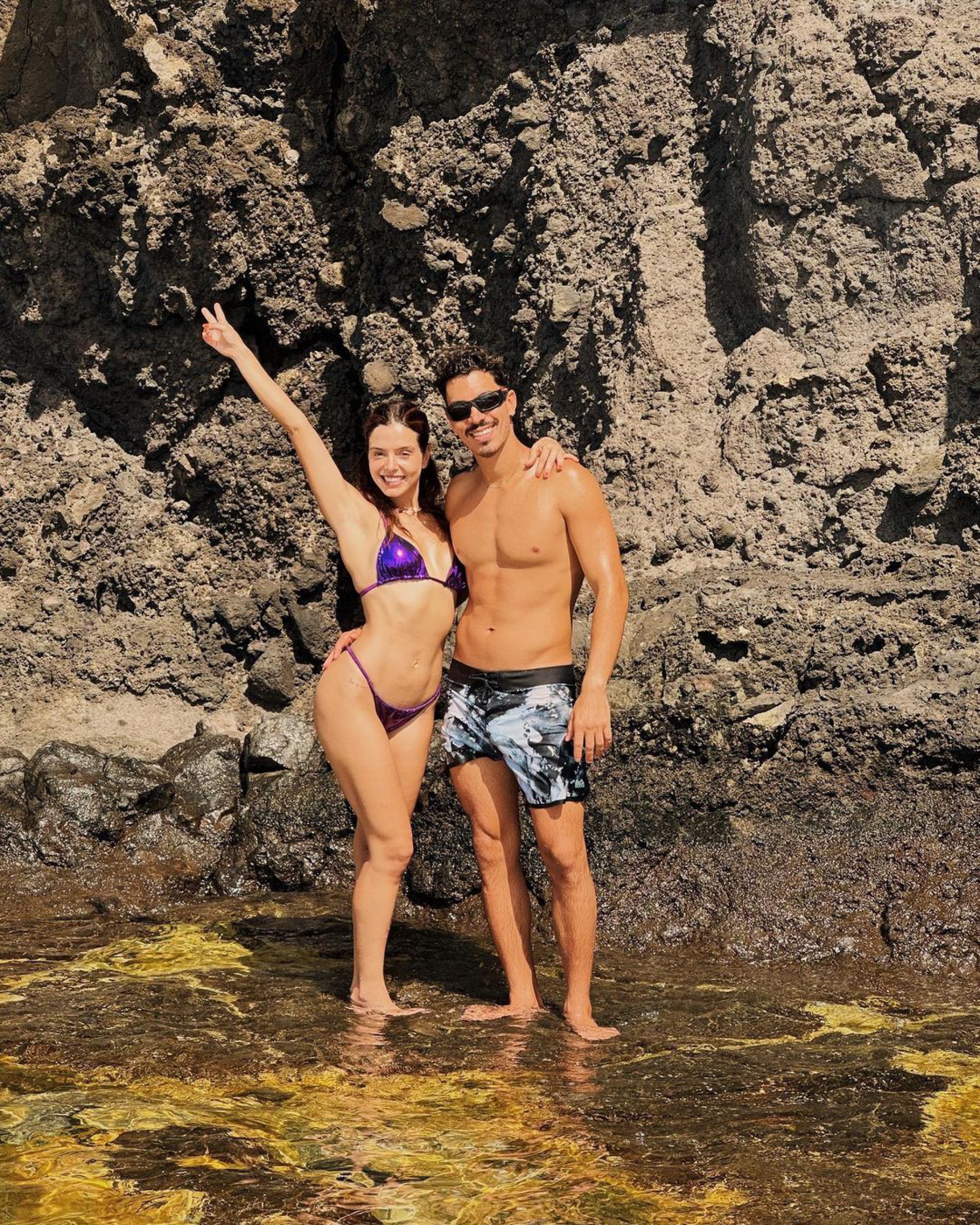 Giovanna Lancellotti aproveita Noronha com namorado - Reprodução Internet