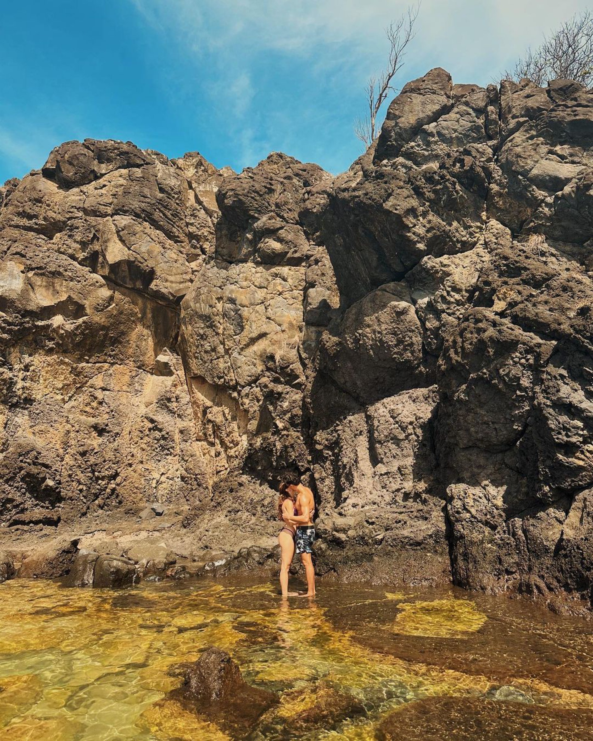 Giovanna Lancellotti aproveita Noronha com namorado - Reprodução Internet