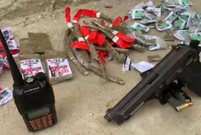 Após tentativa de fuga, criminoso é preso com arma em Meriti