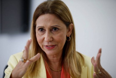 Vacinação é estratégia coletiva, afirma secretária de Vigilância em Saúde