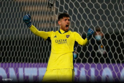 Com pré-contrato na mala, diretoria do Flamengo viaja para Argentina para negociar com Boca liberação de Rossi