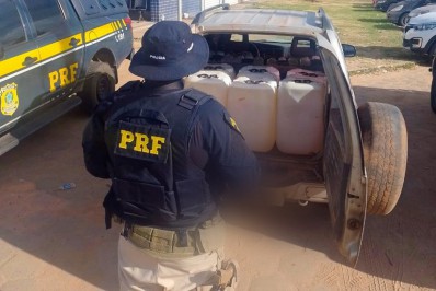 Homens são presos e 715L de combustível de aviação apreendidos pela PRF