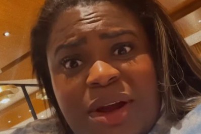 Sensitiva prevê gravidez de Jojo Todynho e cantora toma atitude