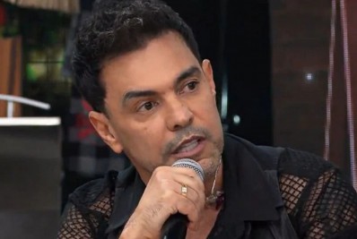 Zezé Di Camargo faz elogio a Allan dos Santos em show