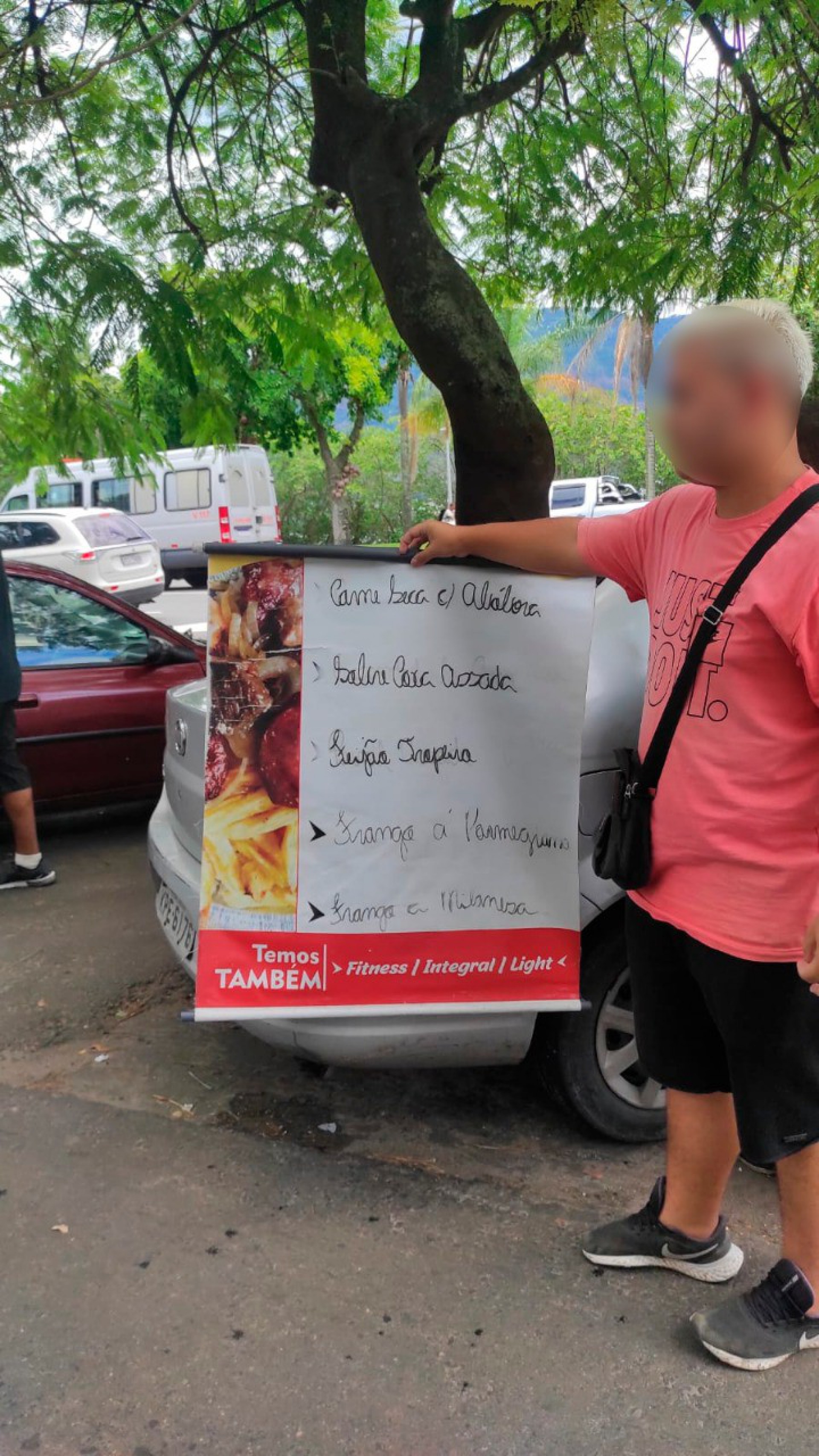 Ação tem como objetivo coibir a venda irregular de quentinhas na Lagoa Rodrigo de Freitas - Divulgação