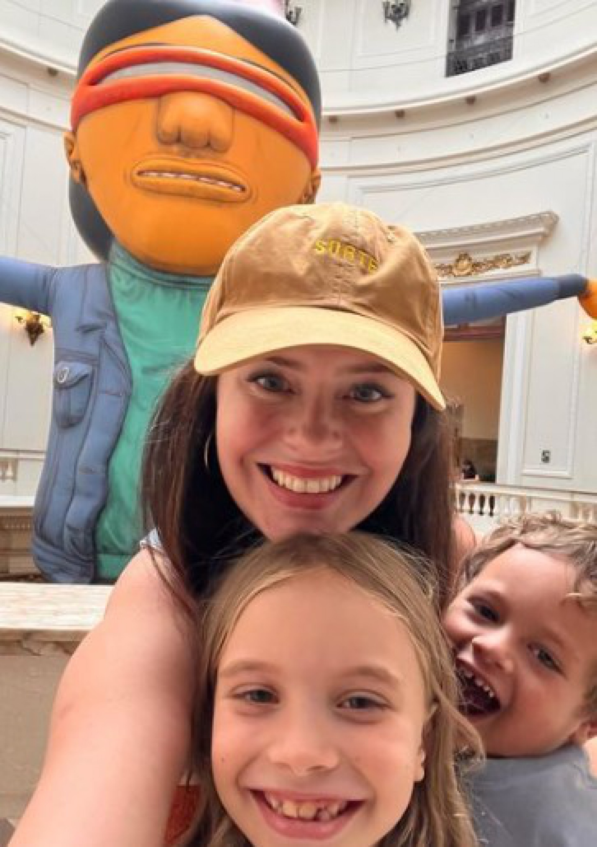 Mari Bridi leva filhos para o CCBB - Reprodução Internet