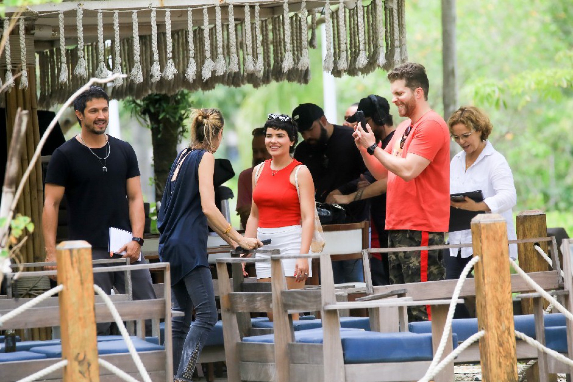 Romulo Estrela, Vanessa Giácomo e Thiago Fragoso gravam cenas na Lagoa - Foto: JC Pereira/AgNews