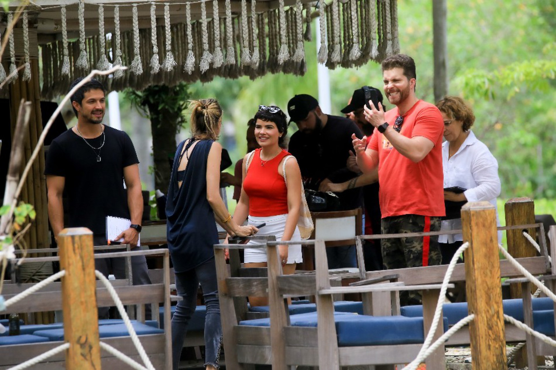 Romulo Estrela, Vanessa Giácomo e Thiago Fragoso gravam cenas na Lagoa - Foto: JC Pereira/AgNews