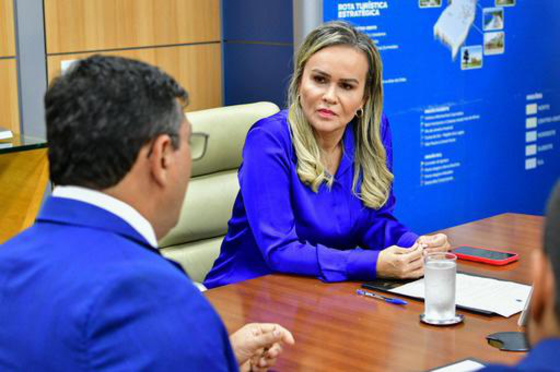 A reuni&atilde;o abordou, ainda, o apoio do Minist&eacute;rio do Turismo ao Festival de Parintins, tradicional evento folcl&oacute;rico que atrai milhares de visitantes - Divulga&ccedil;&atilde;o