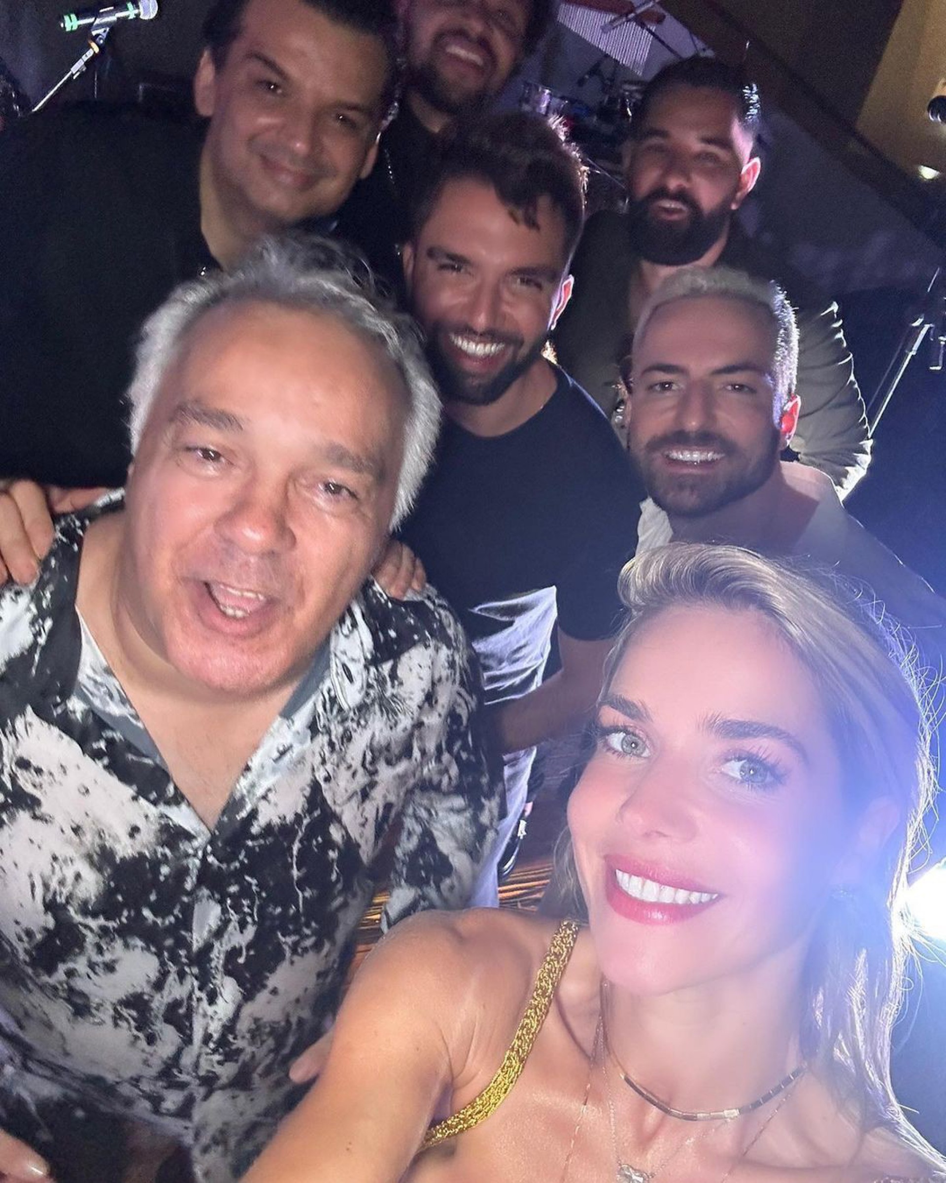 Thales Bretas curte Fernando de Noronha com amigos - Reprodução Internet