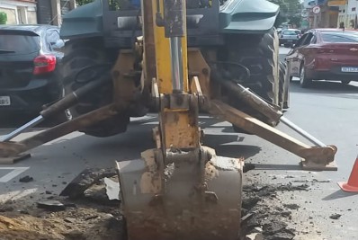 Rua no Cruzeiro do Sul foi interditada por afundamento de pista