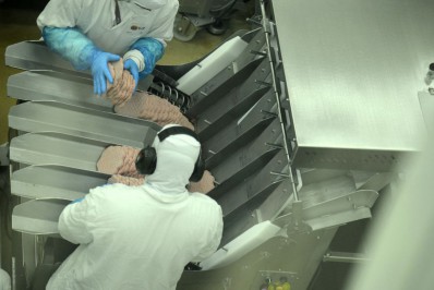 Produção industrial recua 0,1% em novembro, aponta IBGE